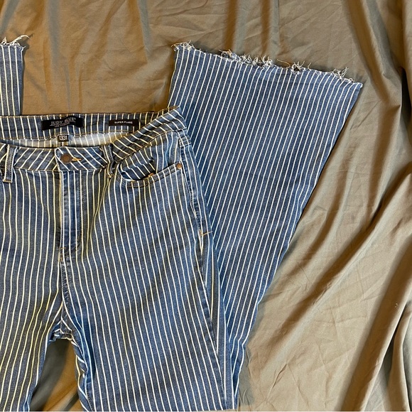 Judy Blue Engineer Striped High Waist Super Flare Jeans 13/31 - Picture 2 of 9